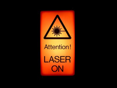 Laserwarnleuchte, die vor unbefugen Zutritt warnt